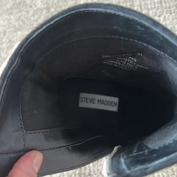 Steve Madden Floral multicolor Embroidered brocade Ankle Boots! - Picture 3 of 8